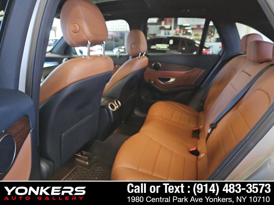 Used 2022 Mercedes-Benz GLC 300 4MATIC w/ AMG Line image 14