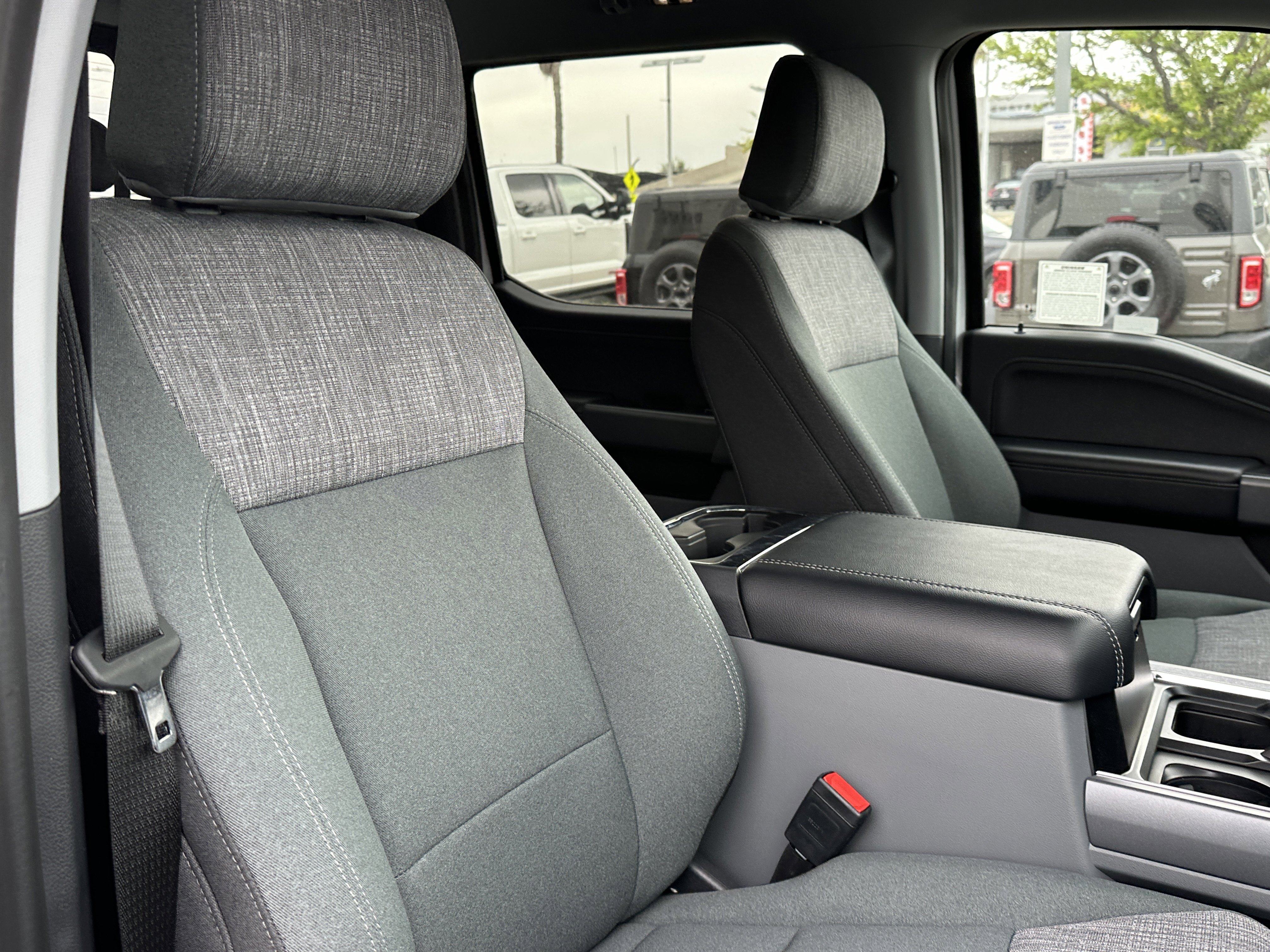 Used 2024 Ford F250 XLT w/ Black Appearance Package image 17