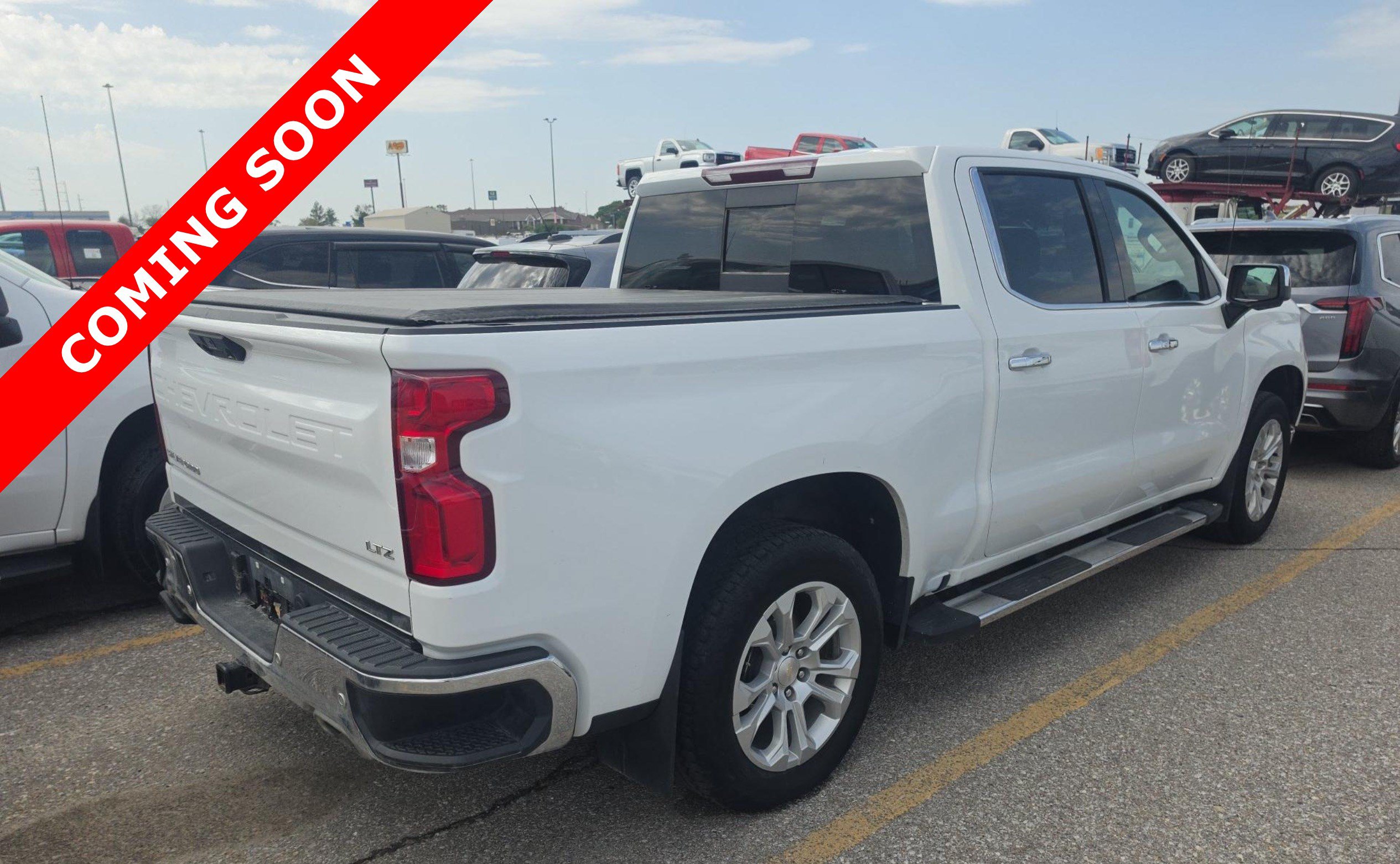 Used 2024 Chevrolet Silverado 1500 LTZ AWD/4WD image 4
