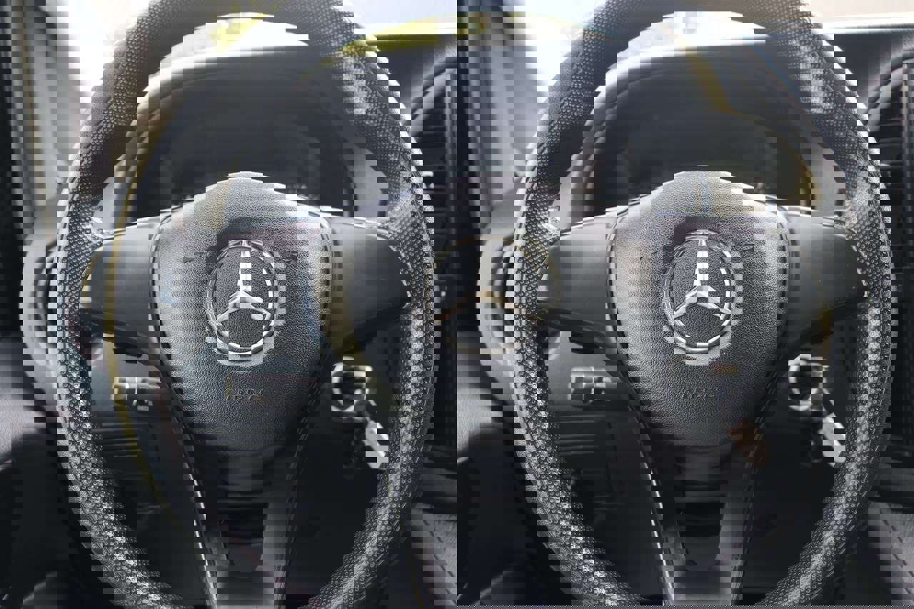 Used 2018 Mercedes-Benz Metris Passenger image 25