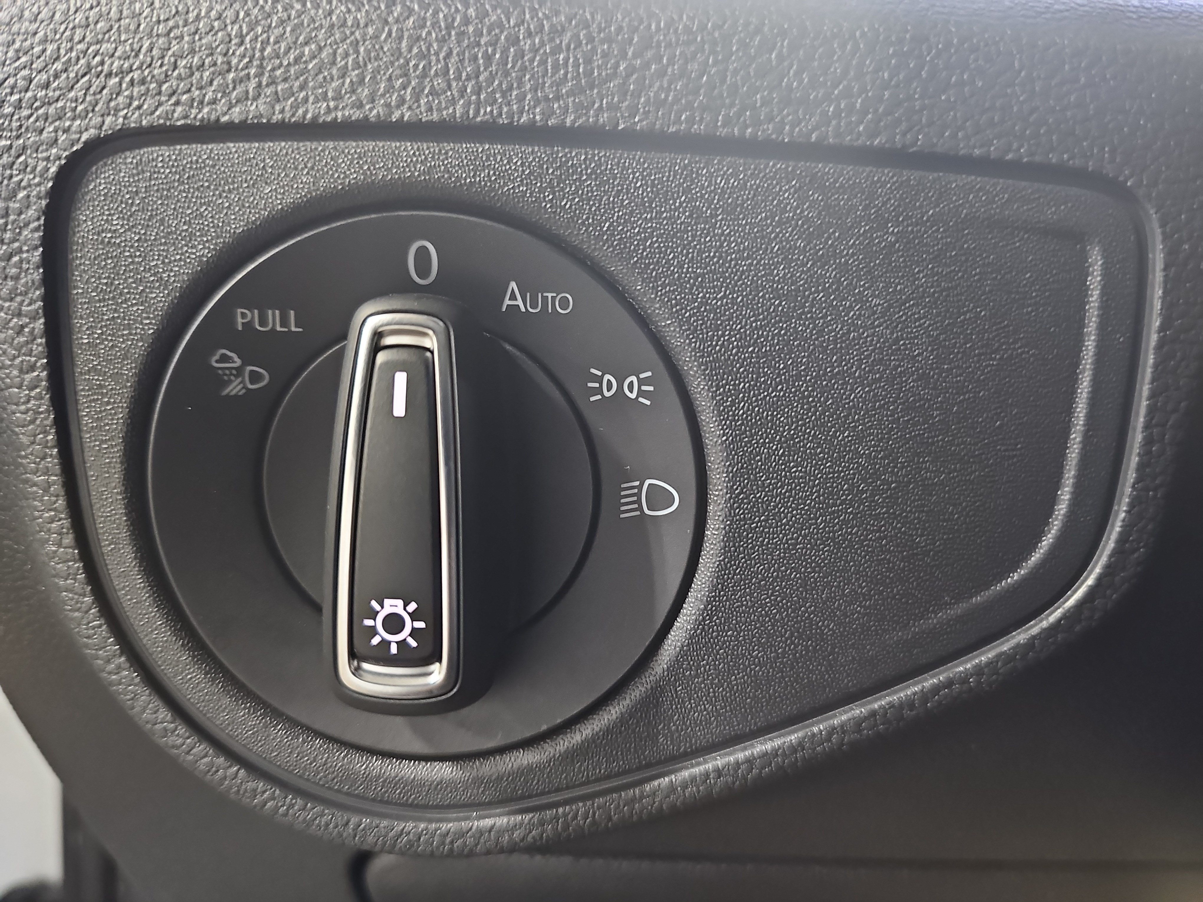Used 2023 Volkswagen Atlas Cross Sport SEL AWD/4WD image 23