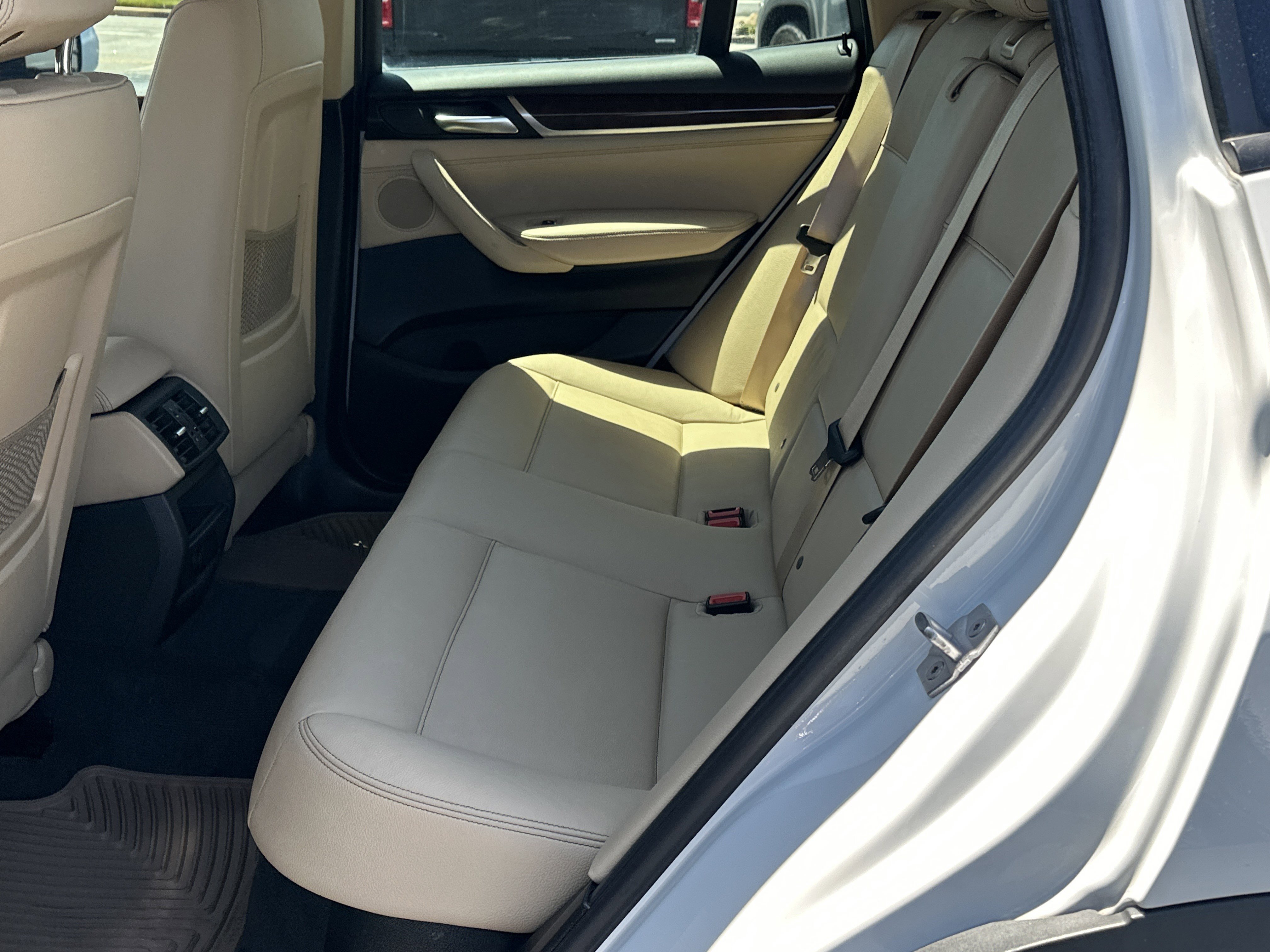 Used 2017 BMW X3 xDrive28i image 16