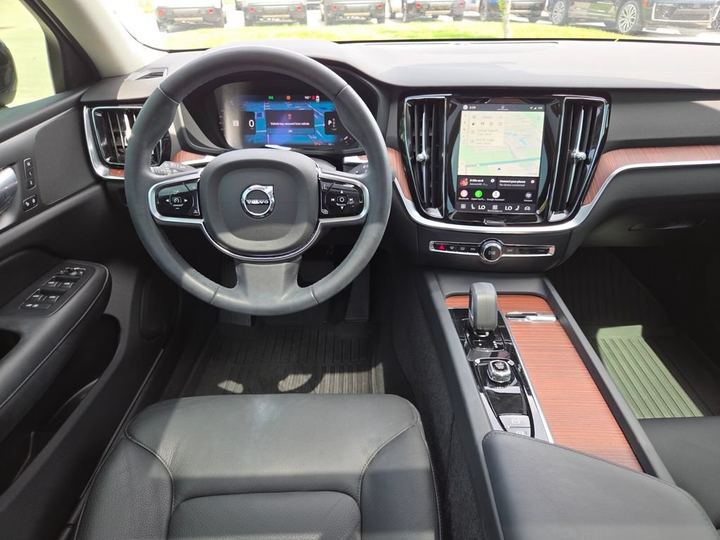 Used 2025 Volvo S60 B5 Plus w/ Protection Package Premier FWD image 25