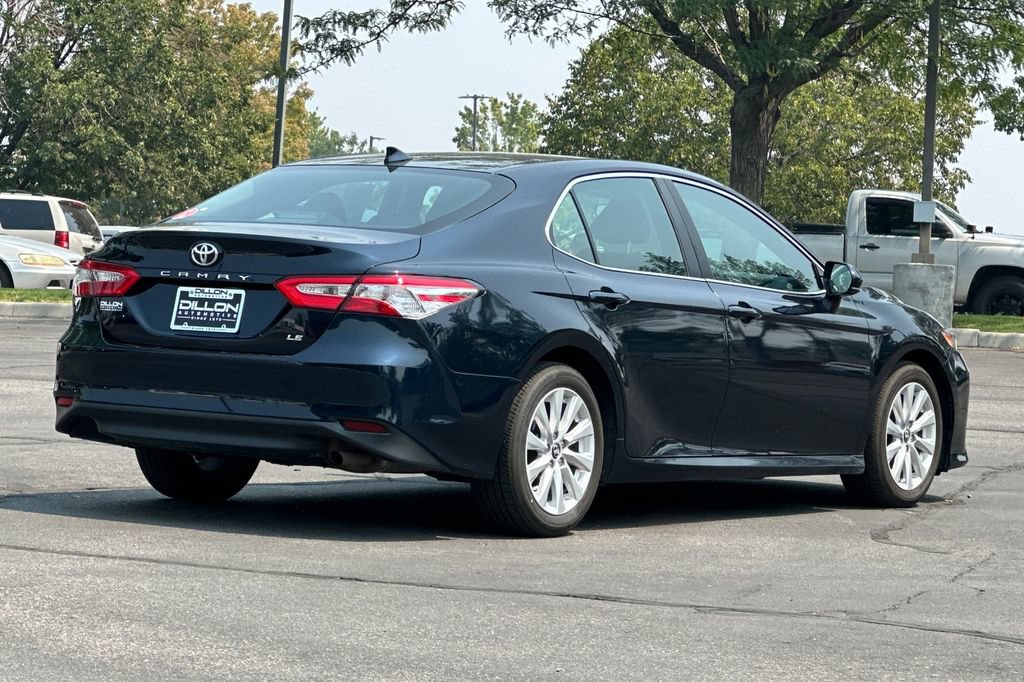 Used 2020 Toyota Camry LE FWD image 4
