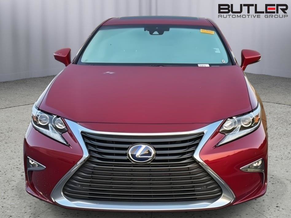 Used 2018 Lexus ES 300h w/ Luxury Package FWD image 4