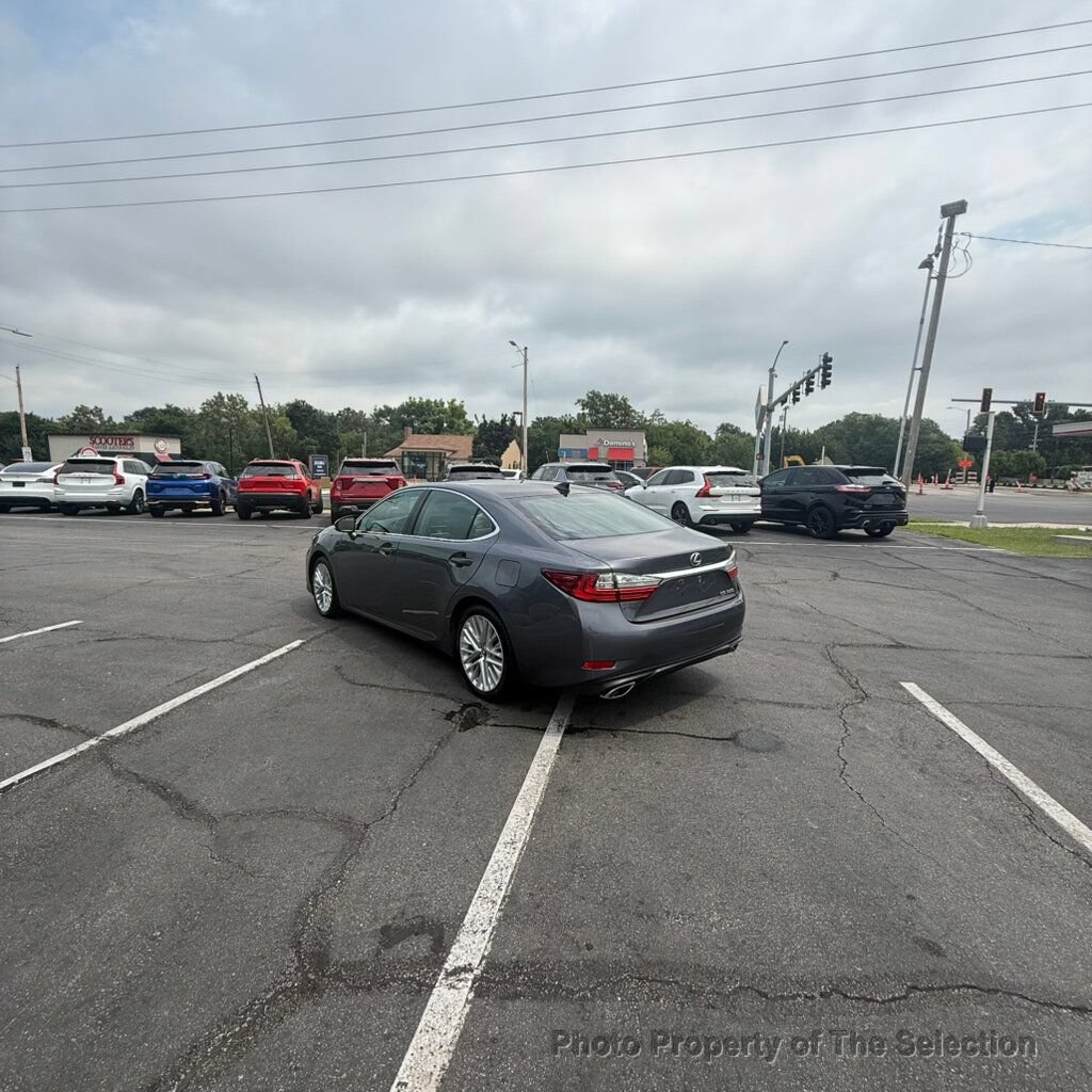 Used 2018 Lexus ES 350 w/ Luxury Package w/Wood Trim FWD image 10