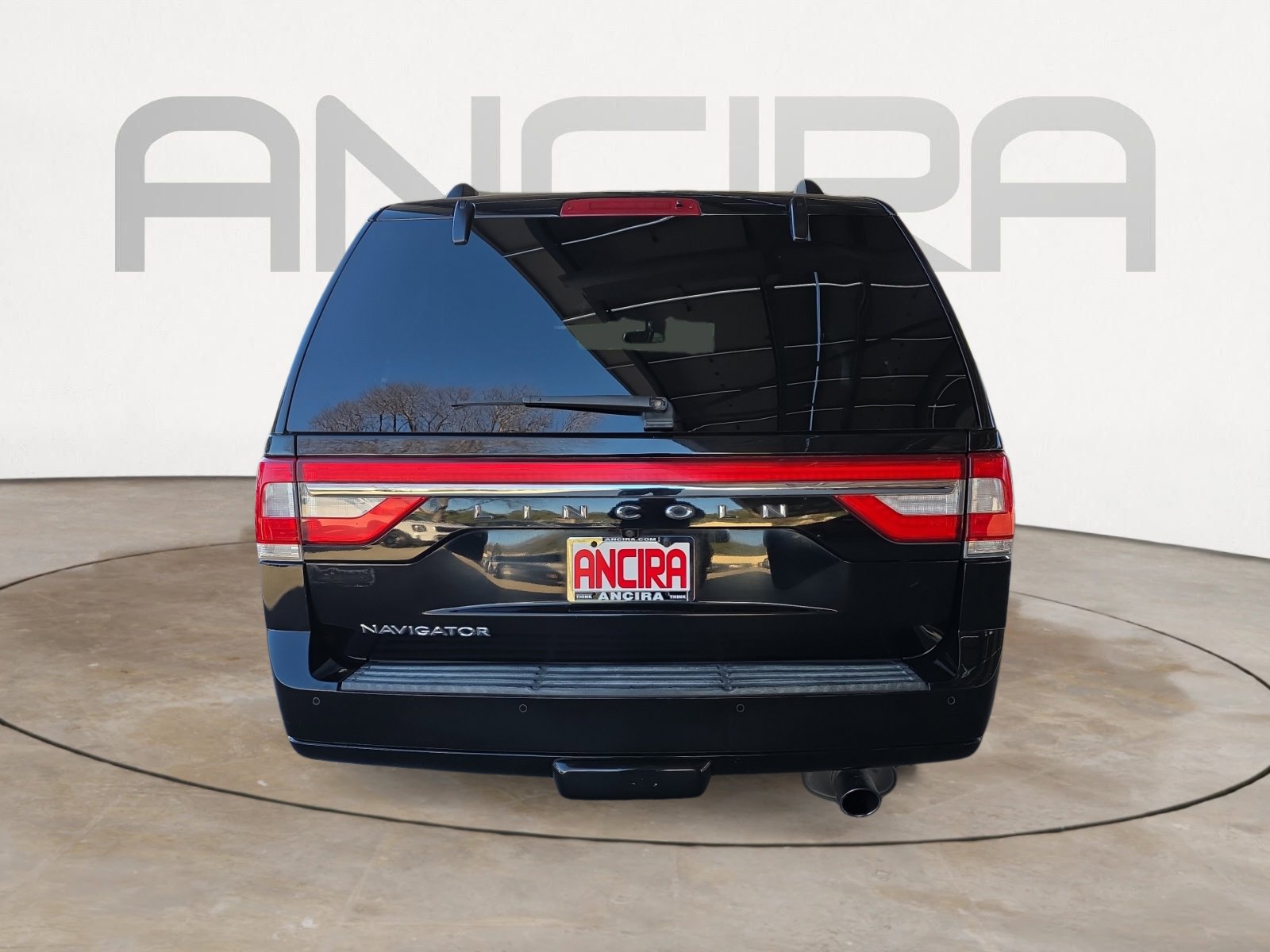 Used 2017 Lincoln Navigator Select image 7