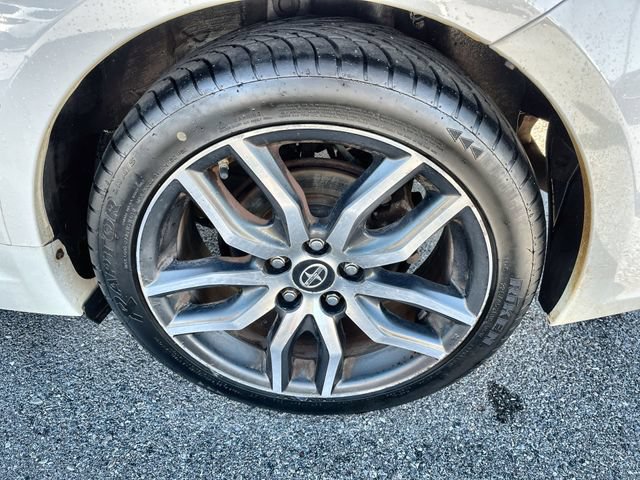 Used 2014 Scion tC FWD image 21