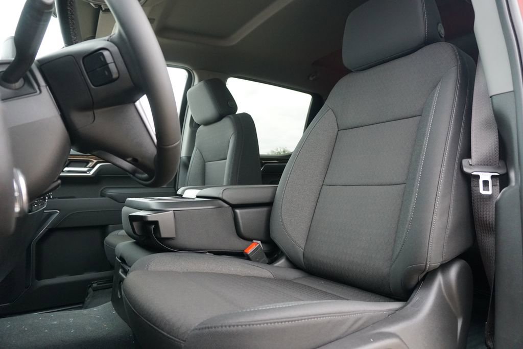 New 2026 GMC Sierra 1500 SLE image 17