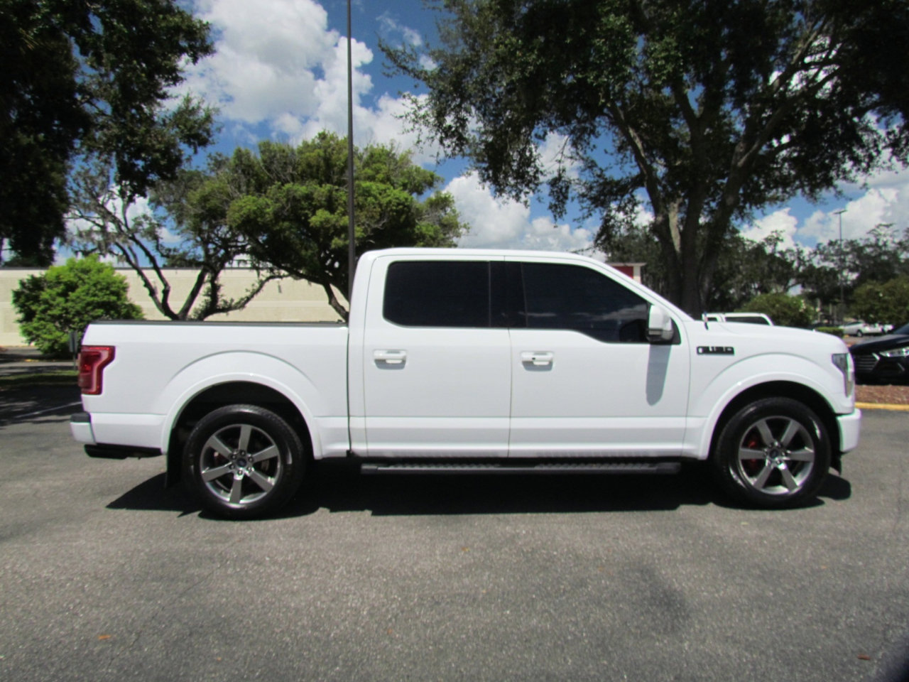 Used 2017 Ford F150 Lariat image 11