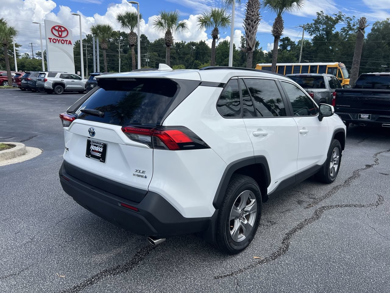 Used 2024 Toyota RAV4 XLE AWD/4WD image 10