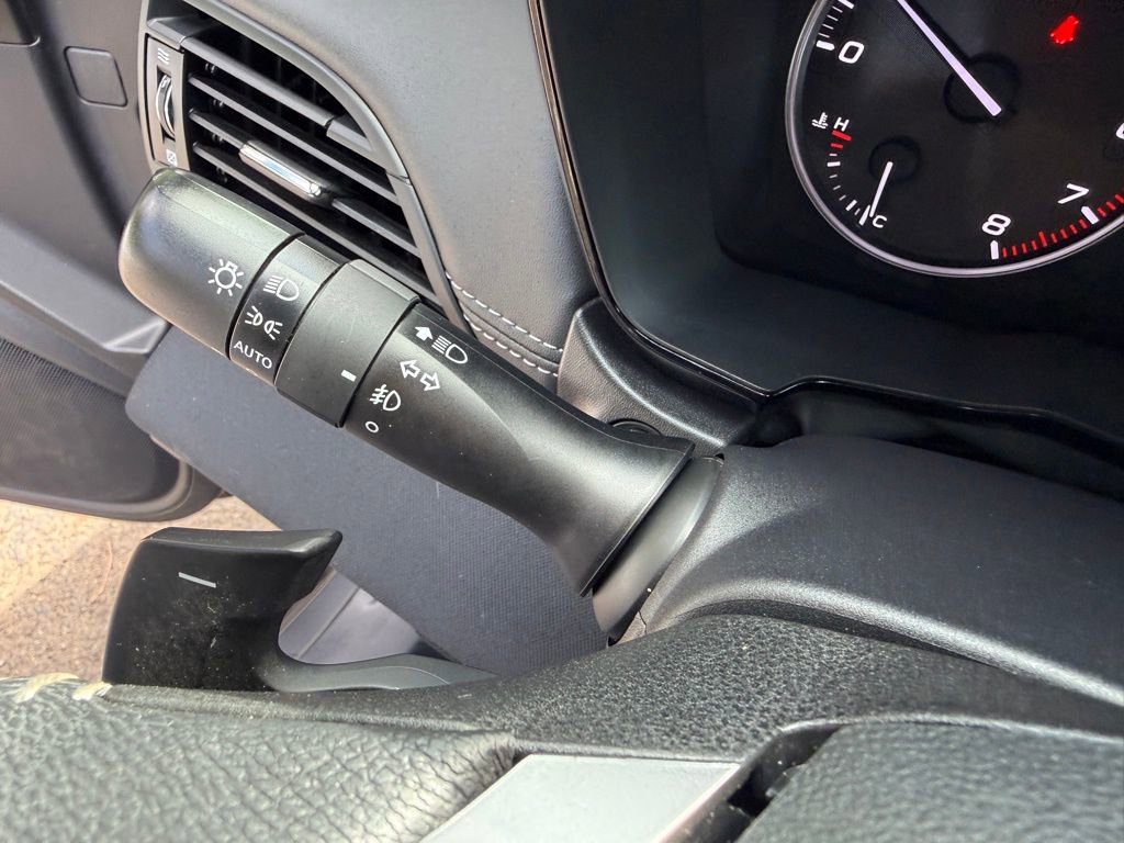 Used 2020 Subaru Outback Premium AWD/4WD image 32