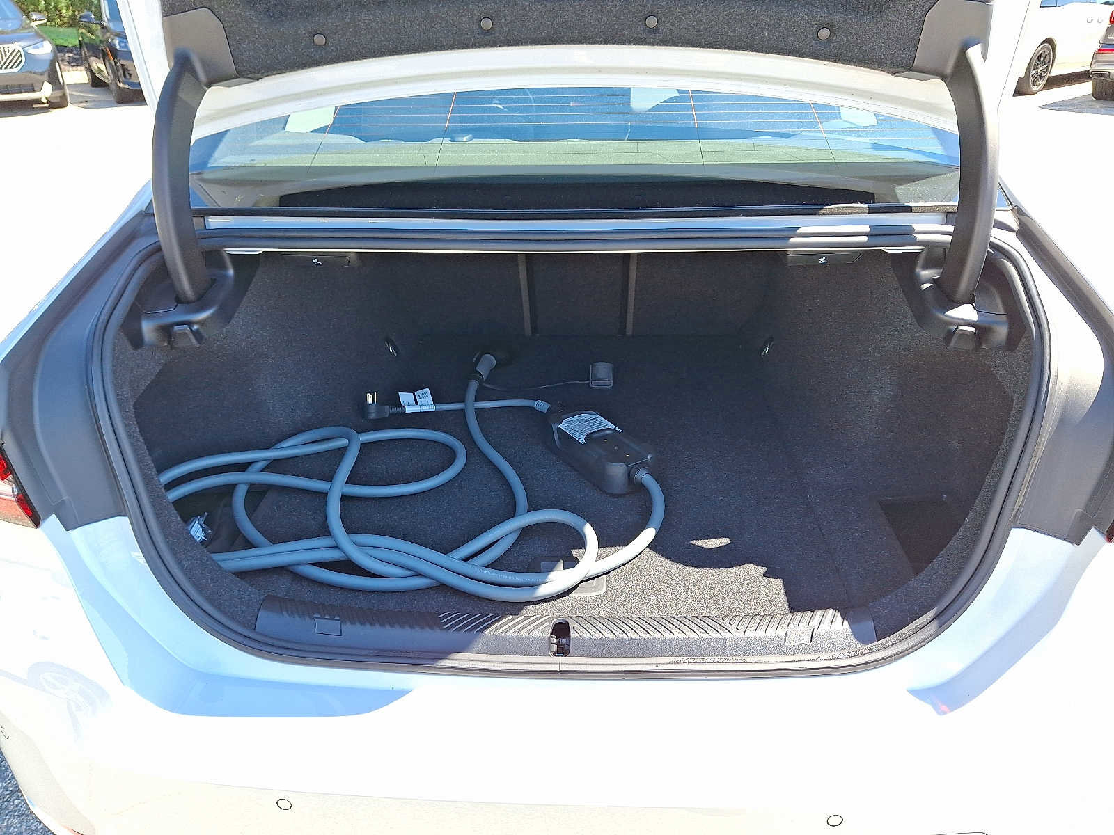 Used 2024 BMW i5 eDrive40i w/ Premium Package image 29