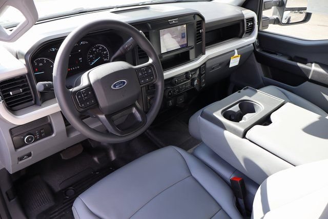 New 2026 Ford F550 4x4 Supercab Super Duty image 5