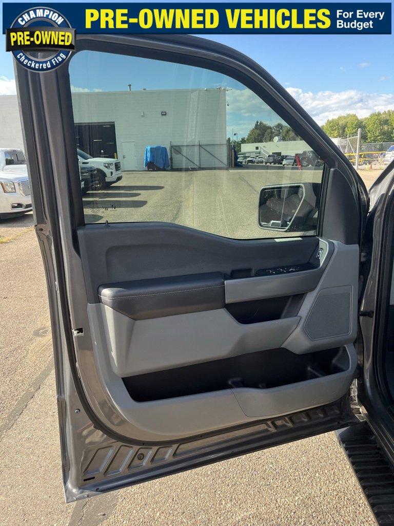 Used 2022 Ford F150 XLT w/ Trailer Tow Package image 11
