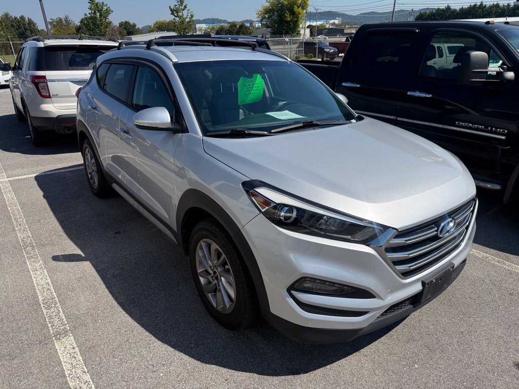 Used 2017 Hyundai Tucson SE Plus FWD image 1
