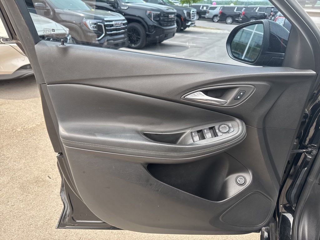 Used 2022 Buick Encore GX Select w/ Experience Buick Package FWD image 10