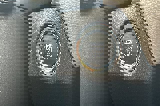 Certified 2025 Toyota RAV4 XLE w/ Convenience Package image 28