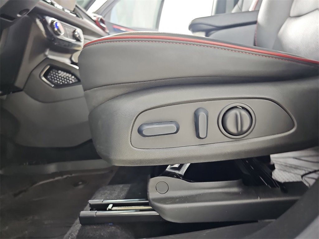 Certified 2024 Chevrolet TrailBlazer RS w/ Driver Confidence Package image 32