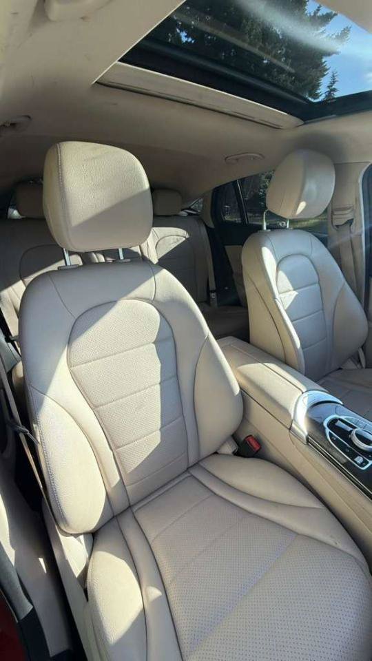 Used 2017 Mercedes-Benz GLC 300 4MATIC Coupe image 3
