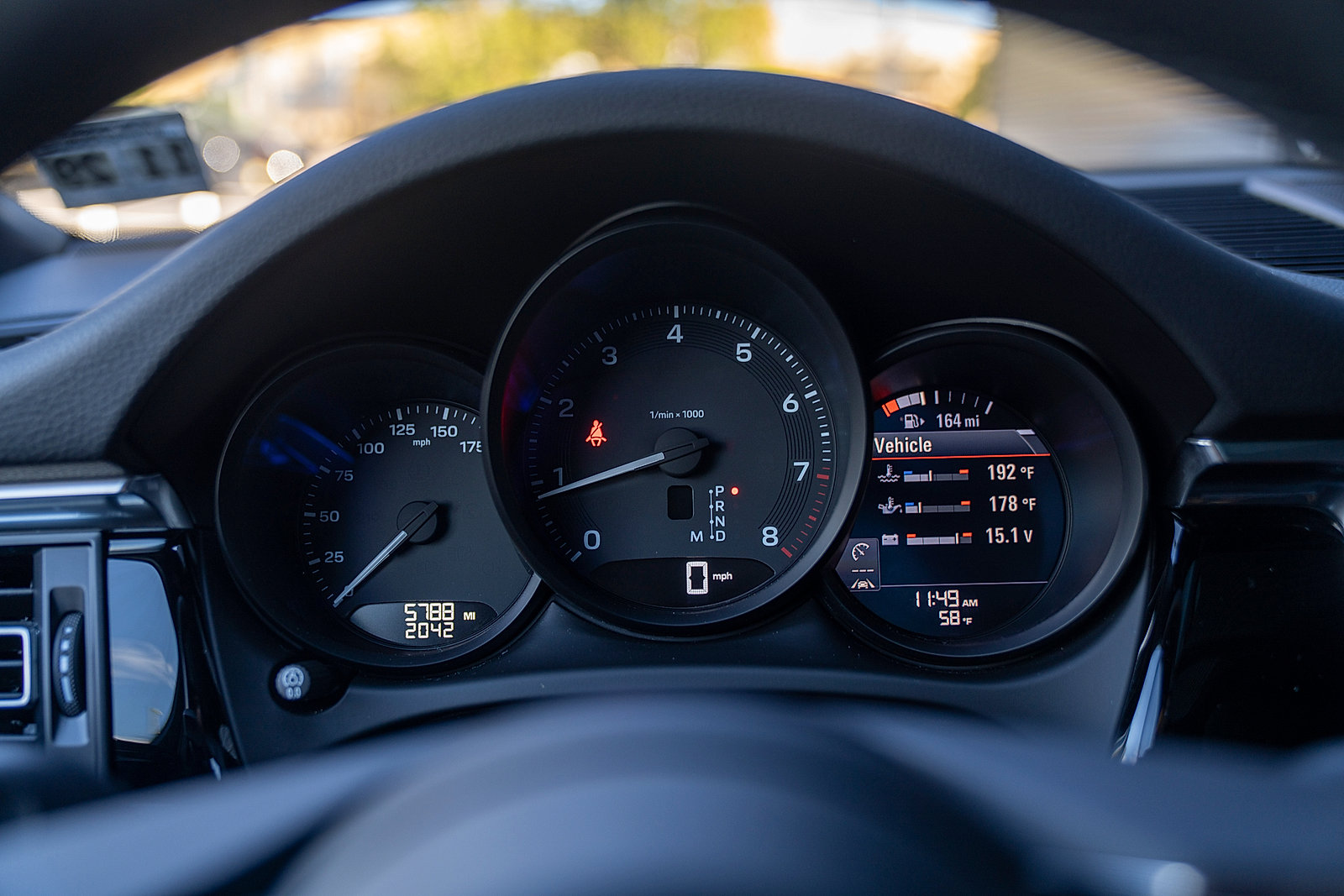 Certified 2025 Porsche Macan image 9