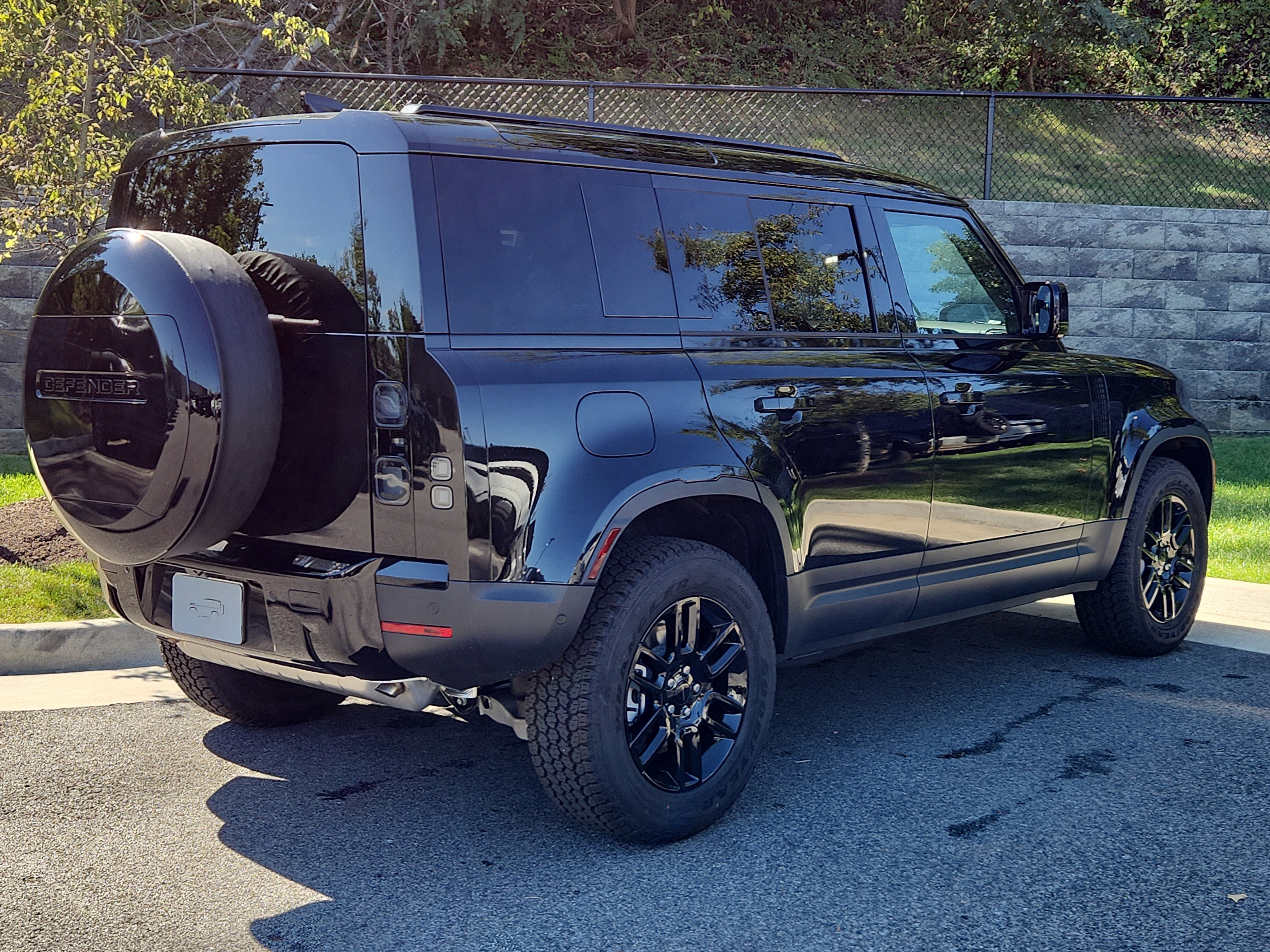 New 2026 Land Rover Defender 110 S image 2