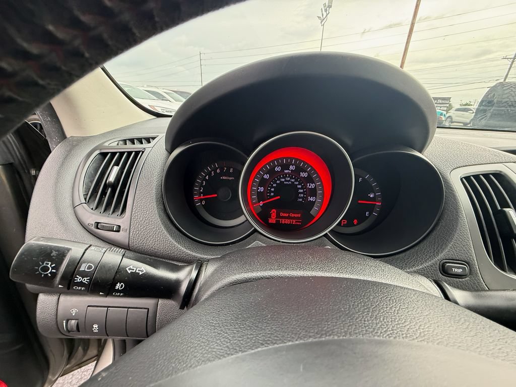 Used 2010 Kia Forte Koup SX FWD image 15