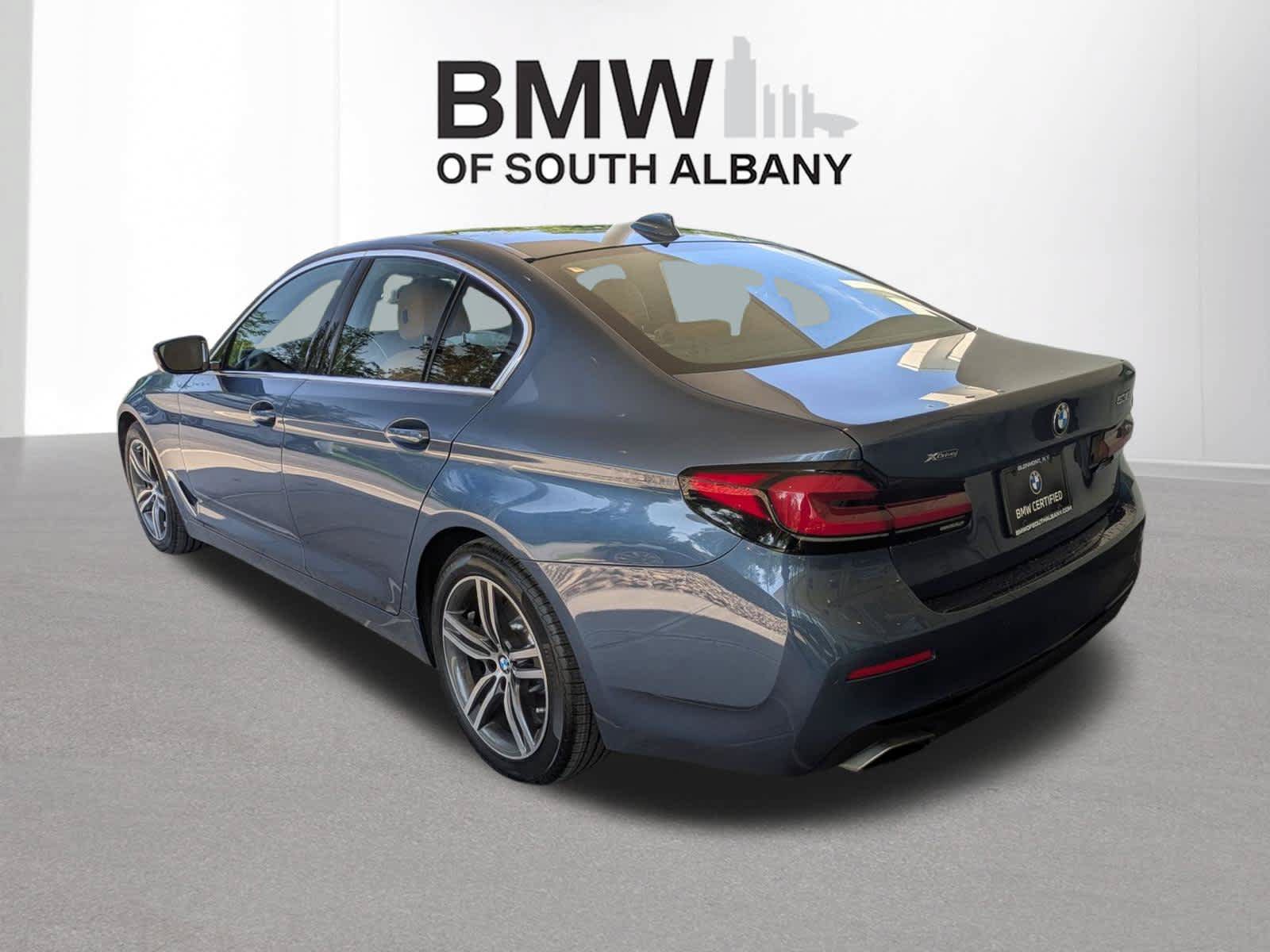 Certified 2023 BMW 530i xDrive w/ Premium Package AWD/4WD image 4