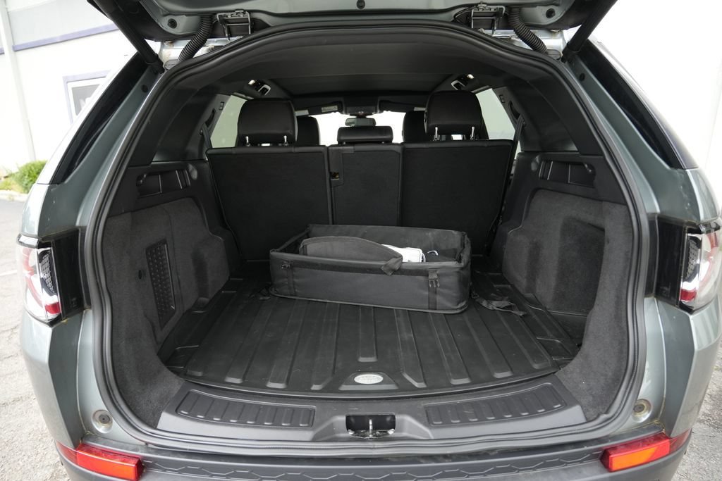 Used 2019 Land Rover Discovery Sport AWD/4WD image 15