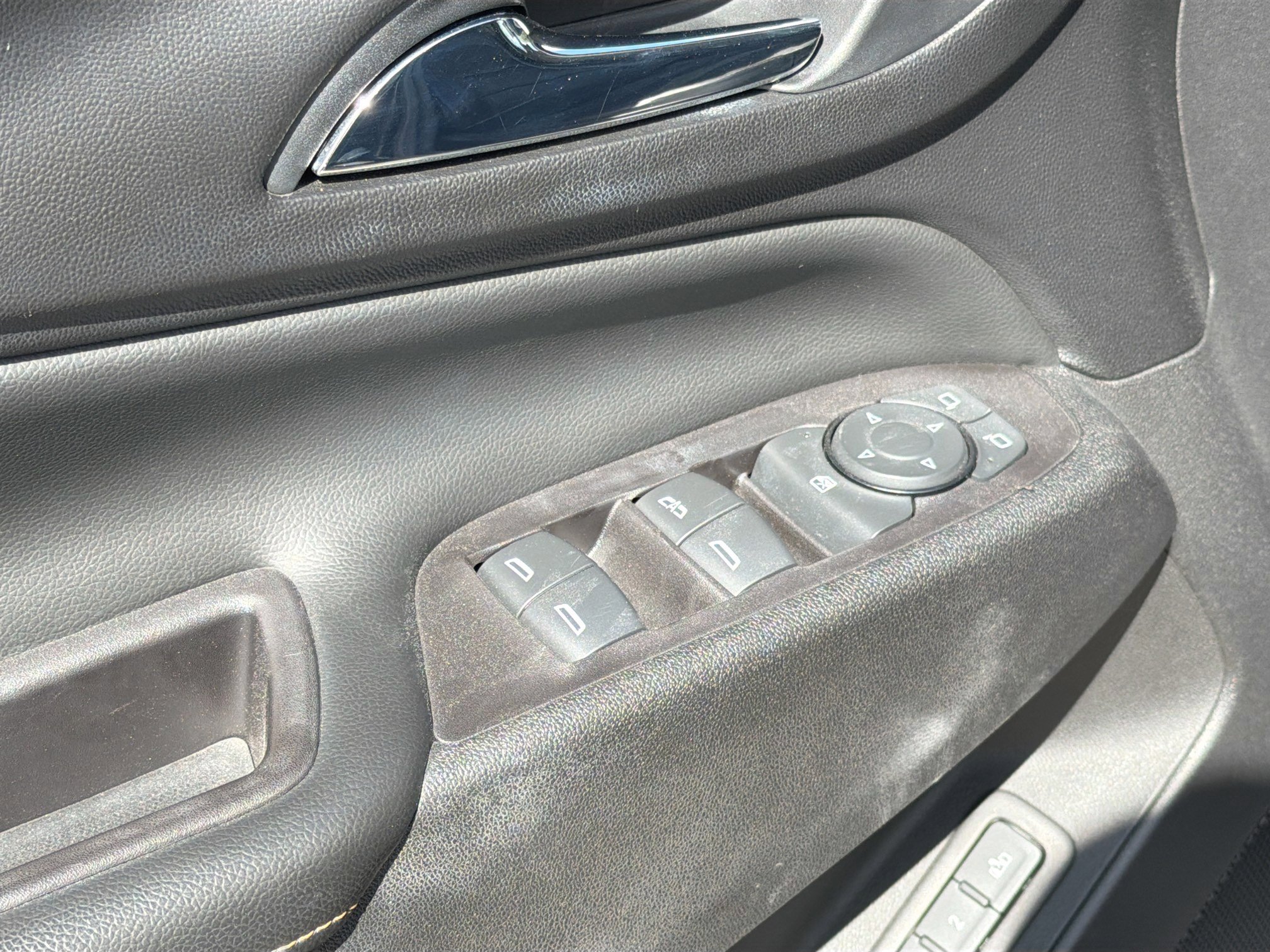 Used 2020 Chevrolet Equinox Premier image 19