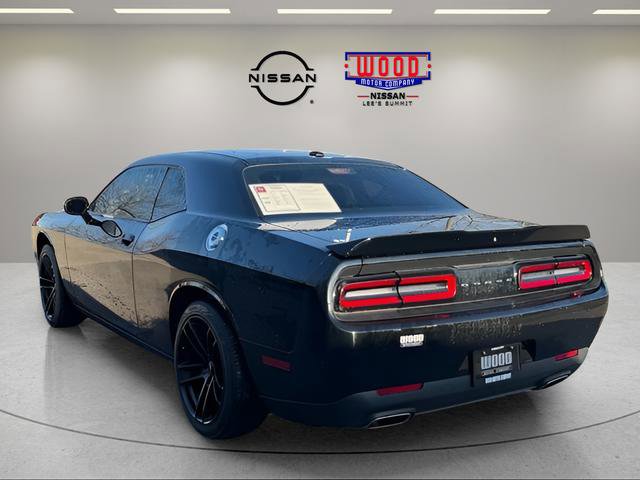 Used 2021 Dodge Challenger SXT image 5
