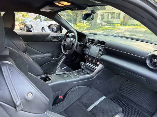 Used 2022 Toyota GR86 Premium w/ ALL Weather Mat Package (TMS) RWD image 15