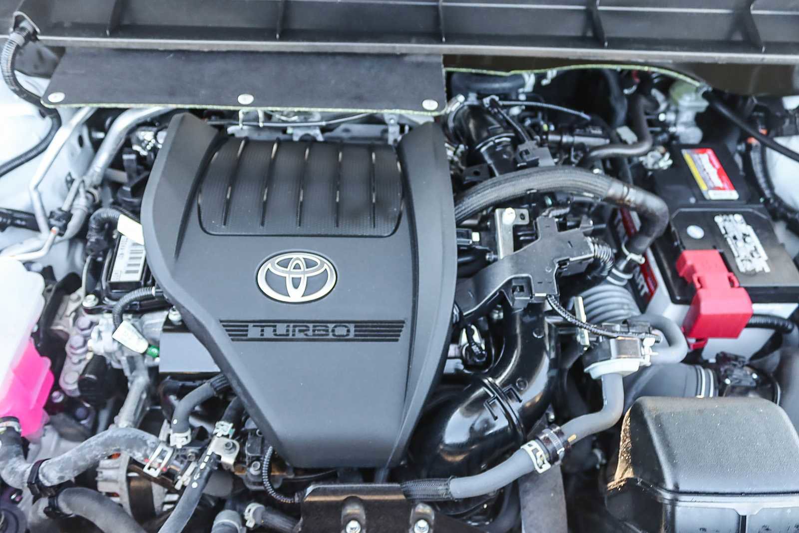 Used 2023 Toyota Highlander L image 27