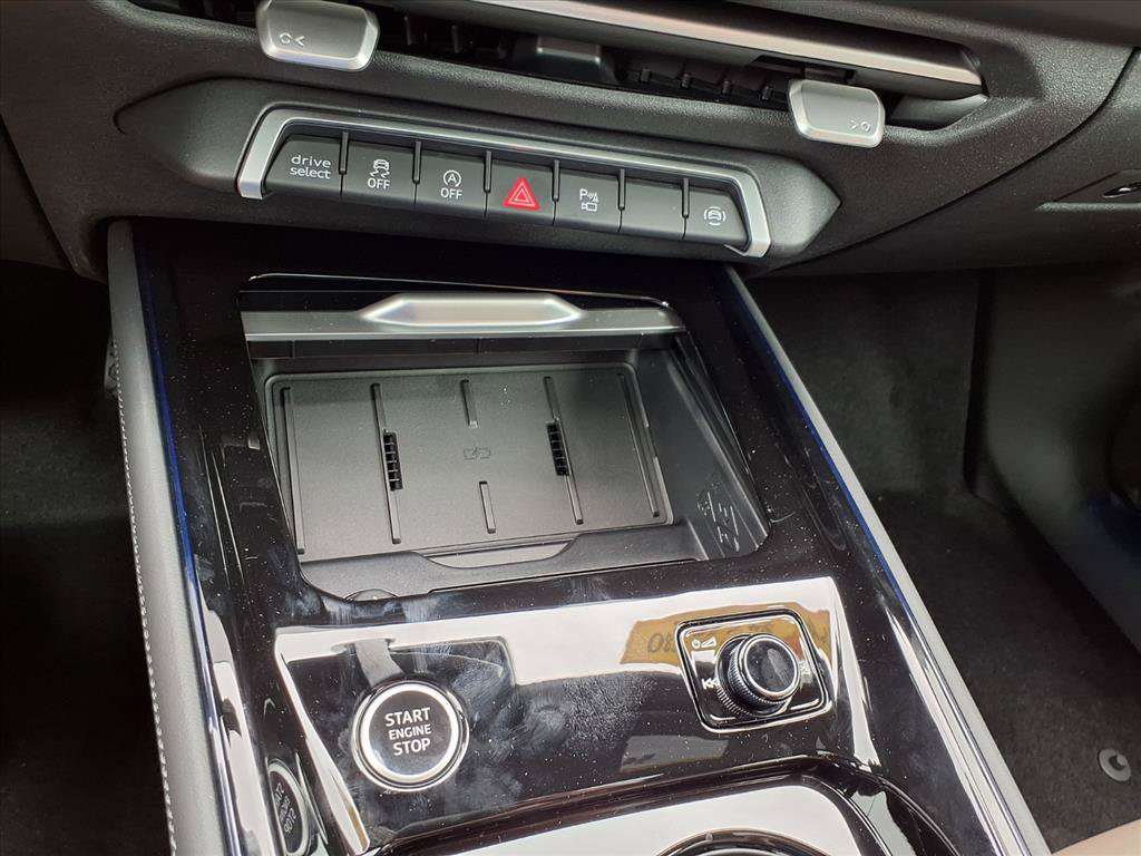 New 2026 Audi Q3 quattro 2.0T AWD/4WD image 18