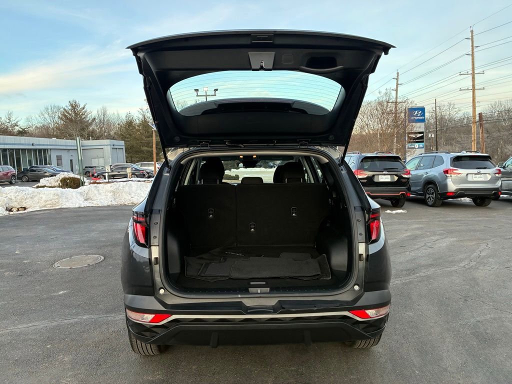 Used 2023 Hyundai Tucson SE image 11