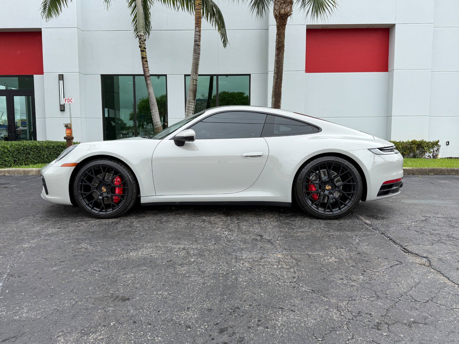 Used 2022 Porsche 911 Carrera 4S AWD/4WD image 9