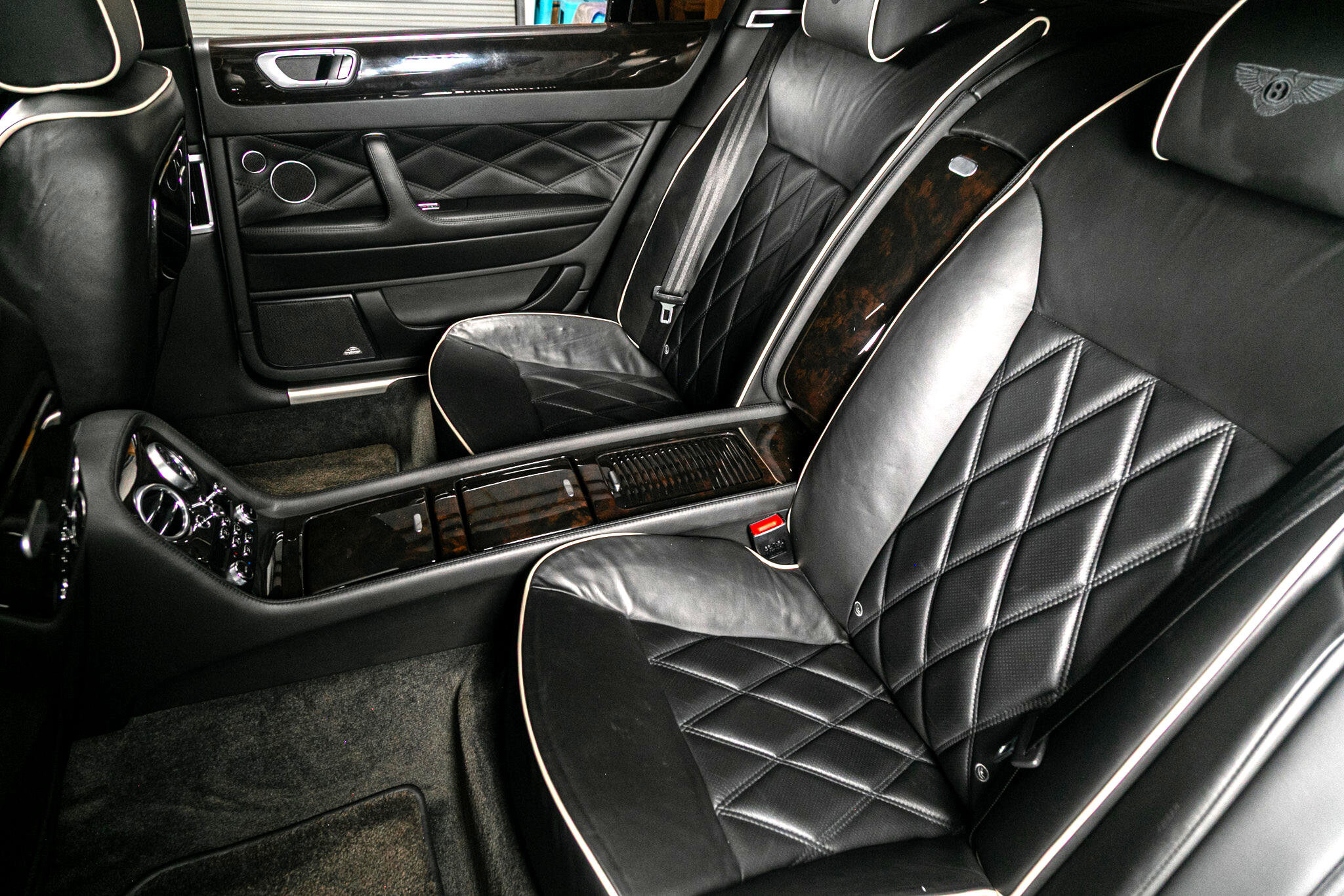 Used 2009 Bentley Flying Spur Flying Spur Speed w/ Convenience Specification Pkg image 29