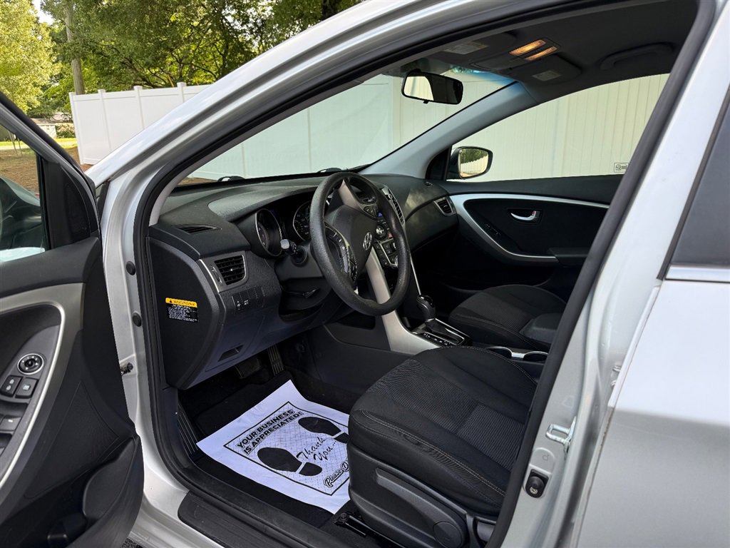 Used 2014 Hyundai Elantra GT FWD image 11