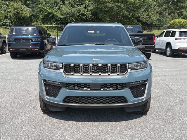 Used 2026 Jeep Grand Cherokee L Limited w/ Luxury Tech Group II AWD/4WD image 2