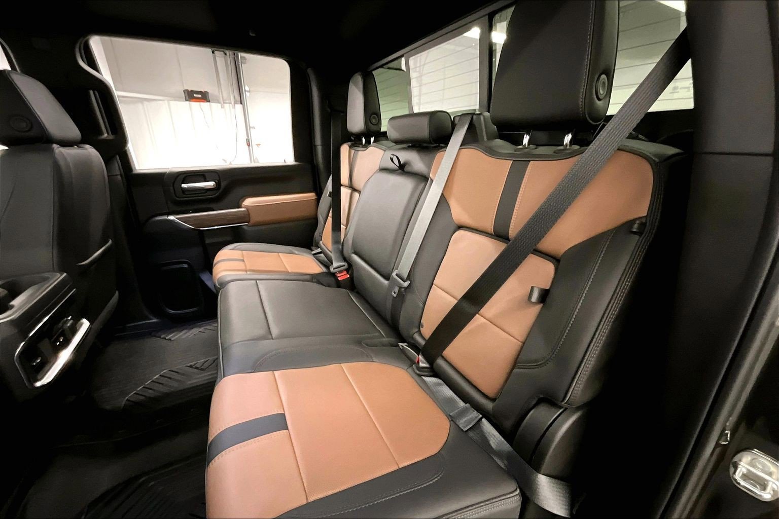 Used 2022 Chevrolet Silverado 3500 High Country w/ Safety Package II AWD/4WD image 23