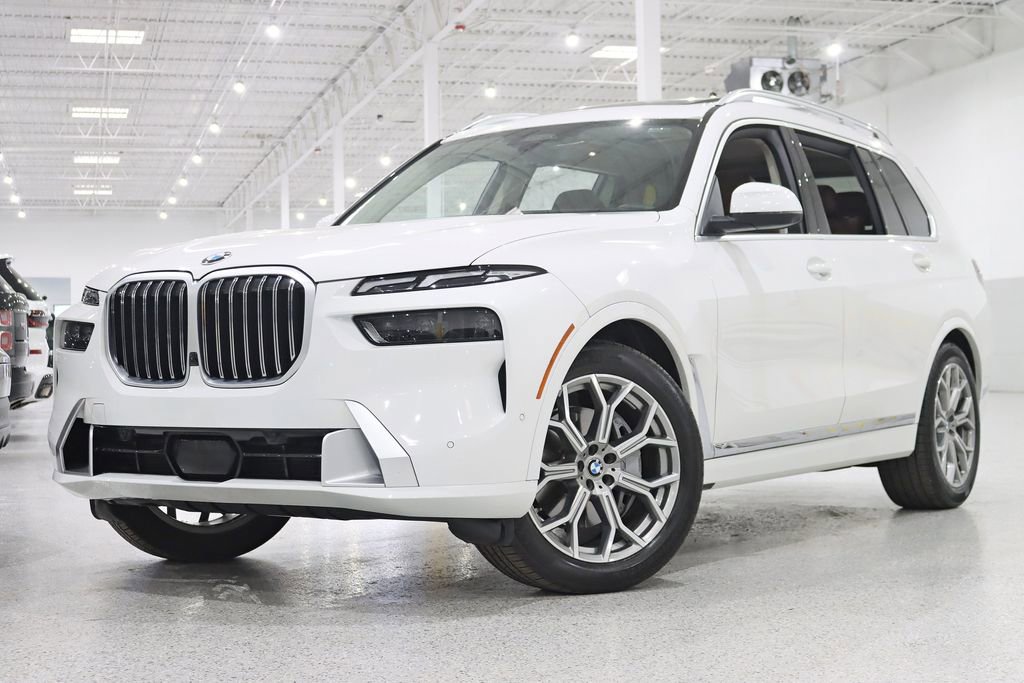 Used 2024 BMW X7 xDrive40i image 6