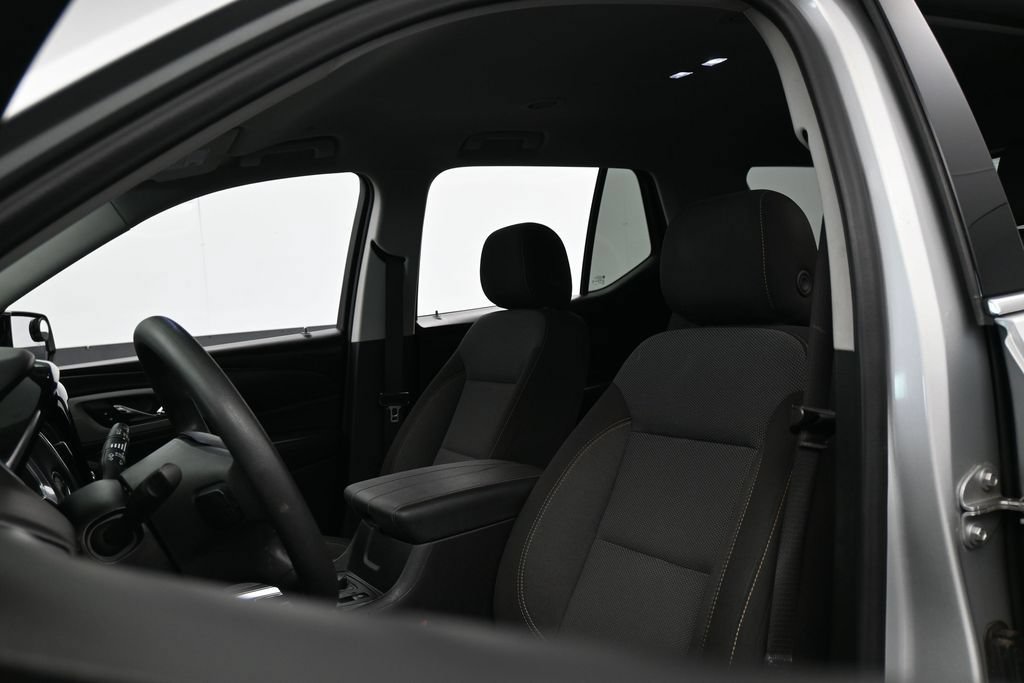 Used 2020 Chevrolet Traverse LS FWD image 10