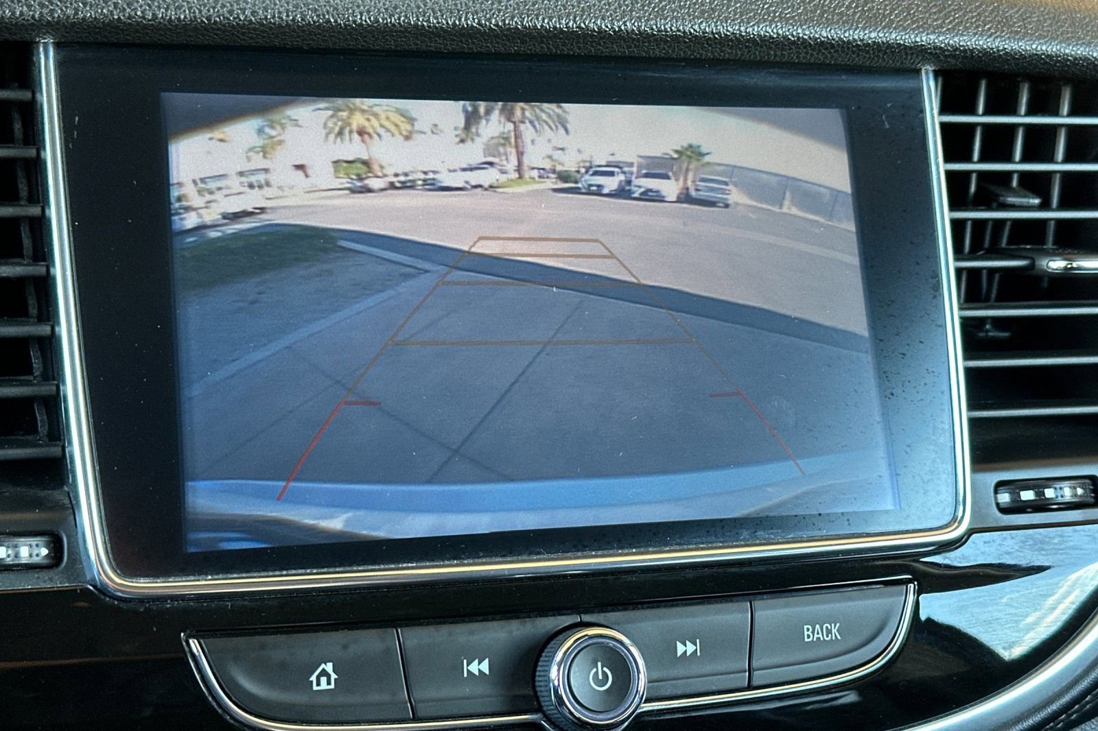 Certified 2021 Buick Encore Preferred FWD image 20