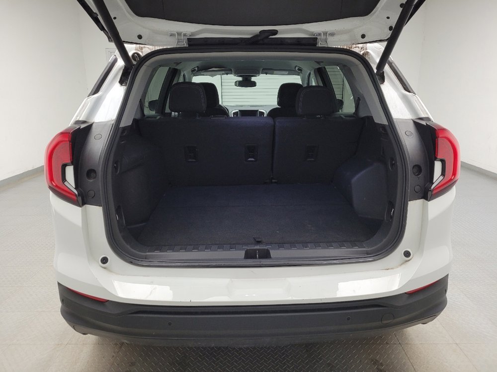 Used 2022 GMC Terrain SLE w/ Driver Convenience Package image 29