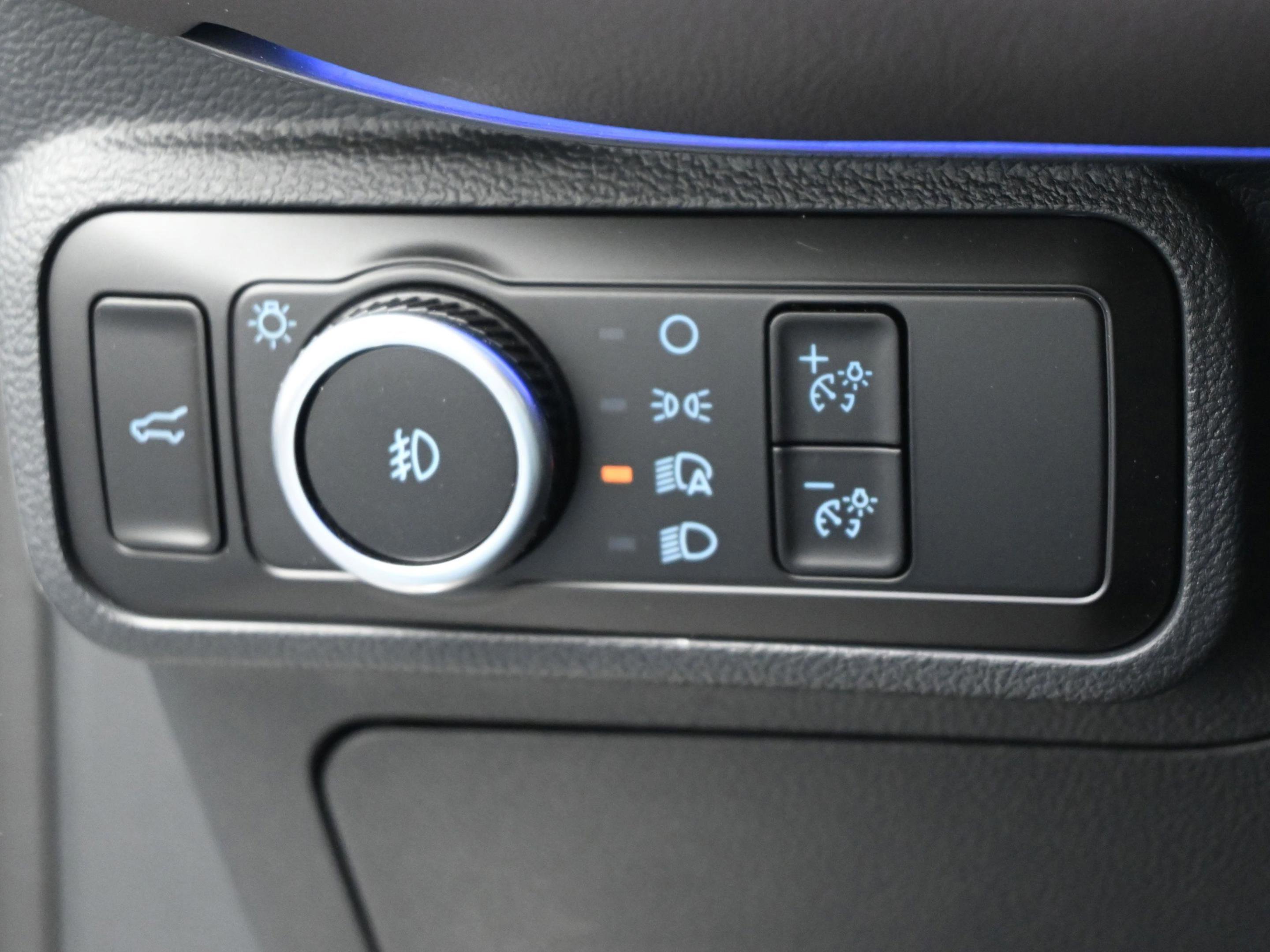 Used 2025 Ford Explorer Platinum w/ Ultimate Package image 24