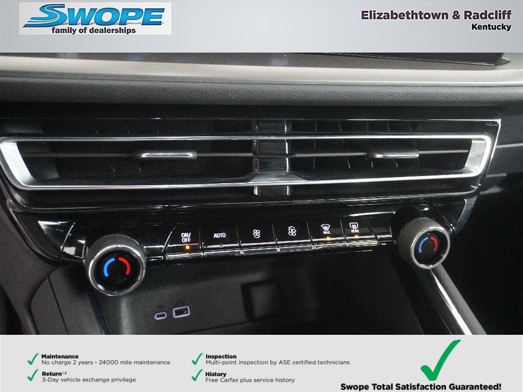 Used 2025 Chevrolet Traverse LT image 24