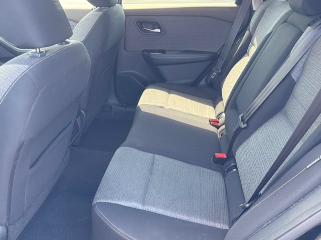 Used 2022 Nissan Rogue SV AWD/4WD image 21