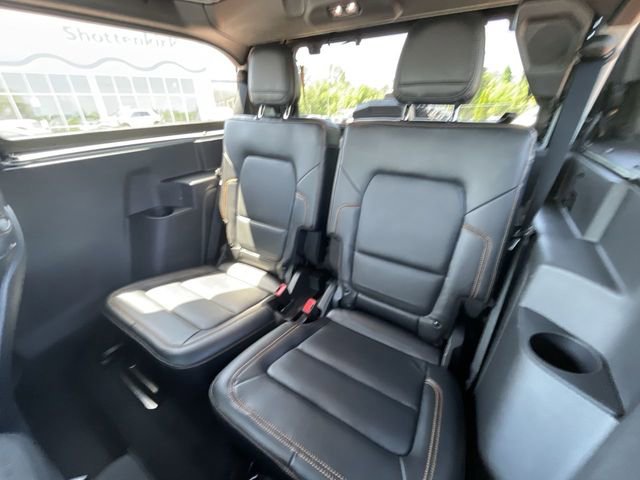 Used 2023 Ford Bronco Badlands w/ Sasquatch Package AWD/4WD image 17