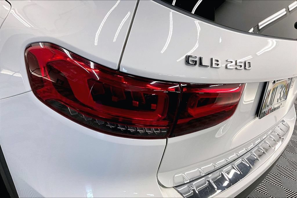 Used 2022 Mercedes-Benz GLB 250 image 27