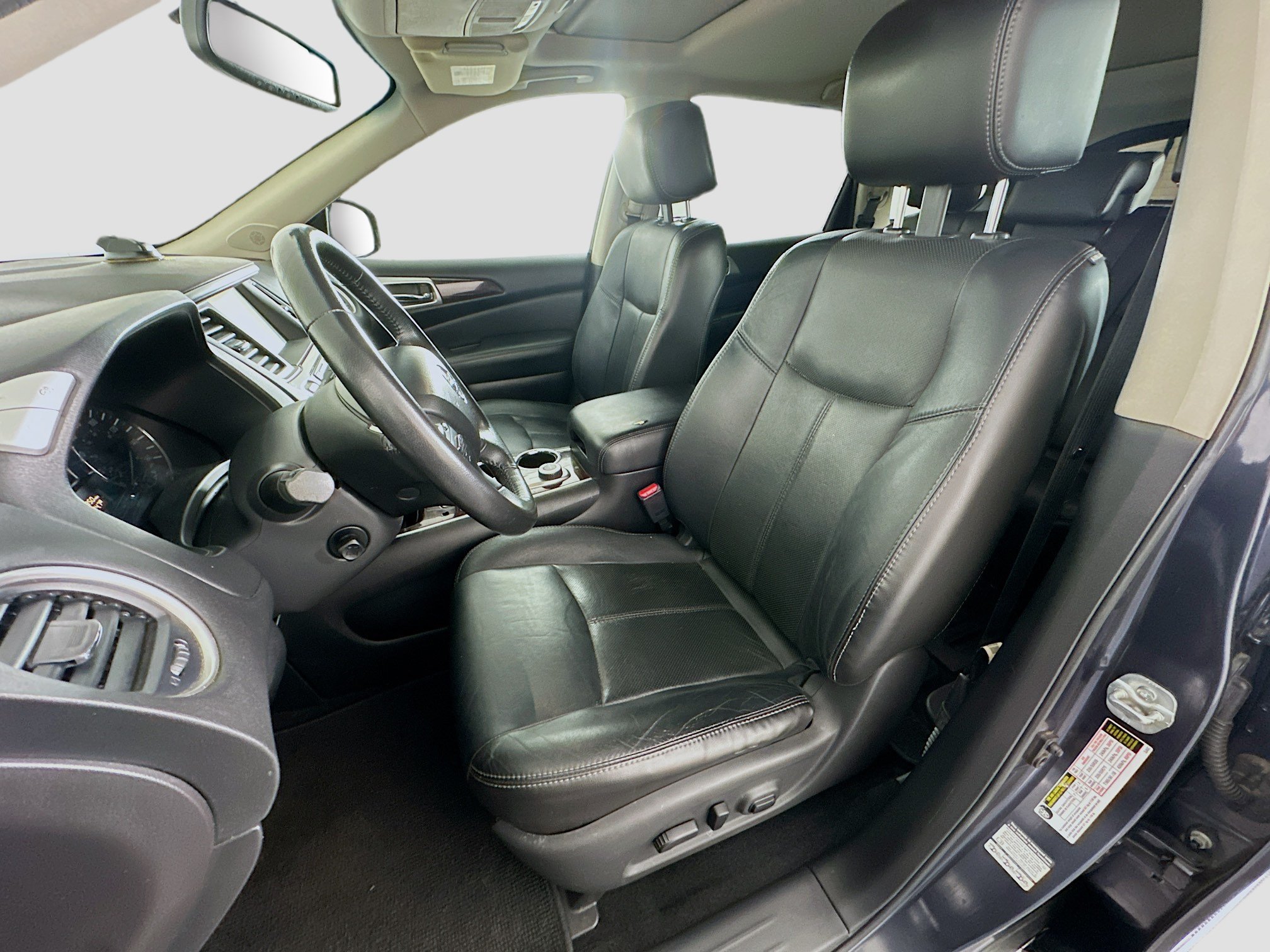 Used 2014 Nissan Pathfinder Platinum w/ Platinum Premium Package AWD/4WD image 13